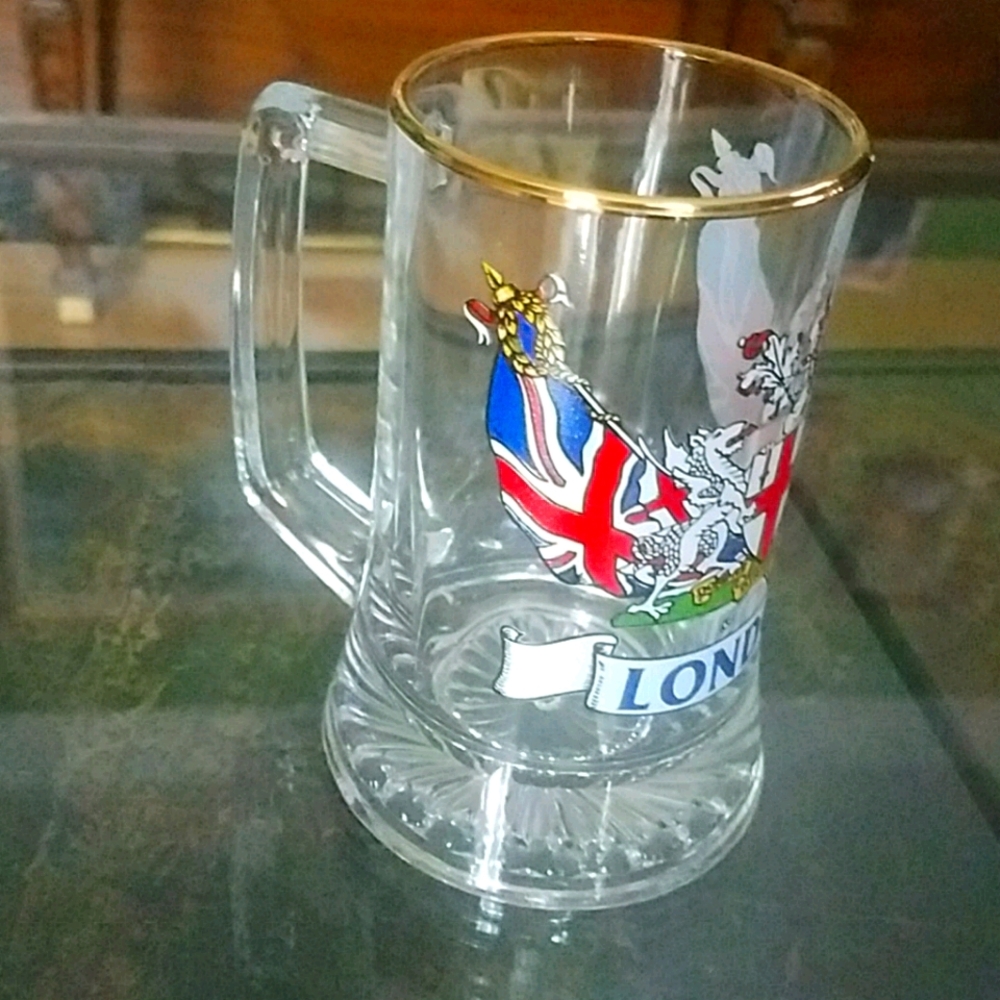 🔵 Beer glass with handle